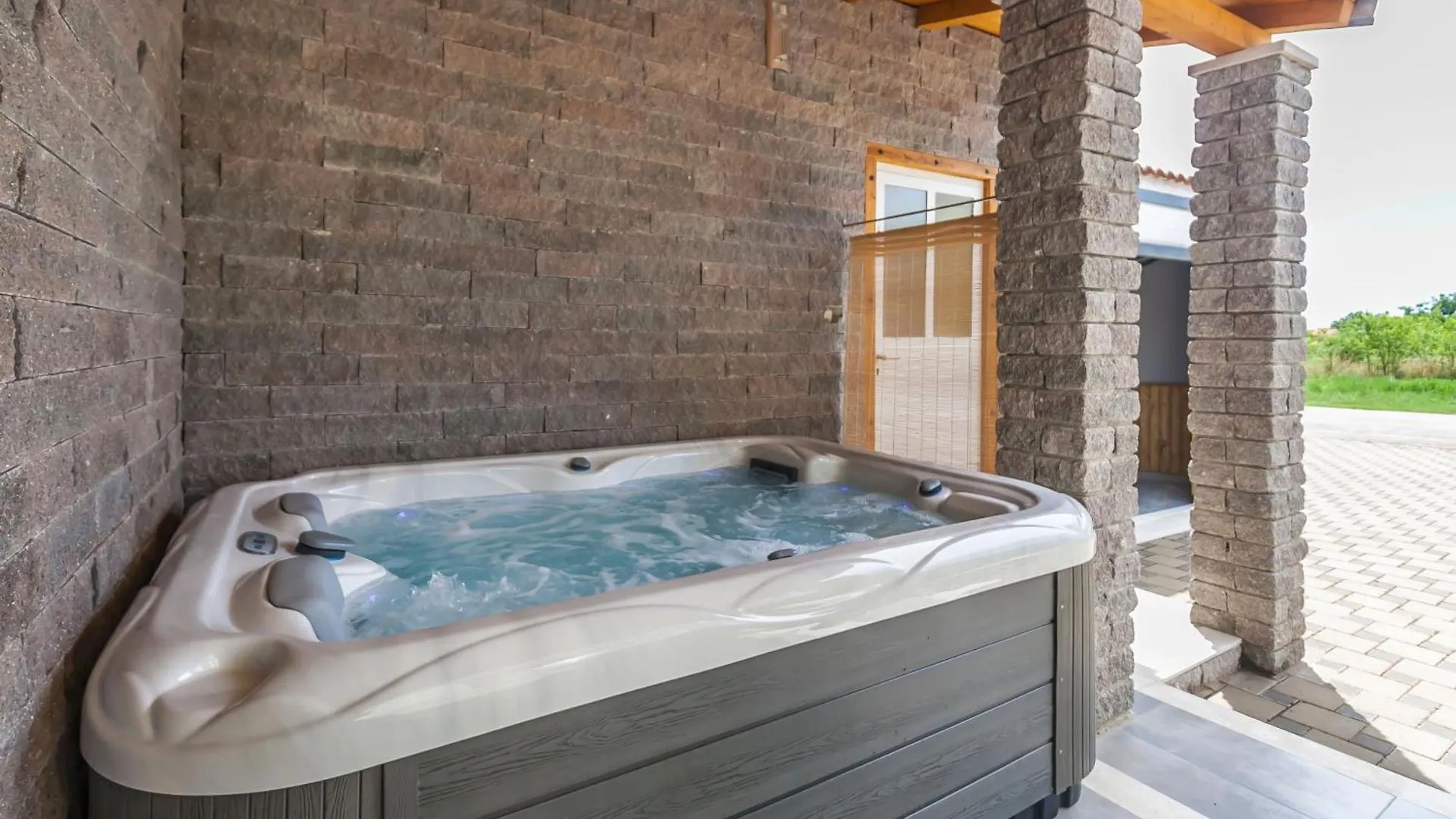 Holiday home Villa Sole, Ferienvilla Mit Eigenem Pool Bei Pula Marcana